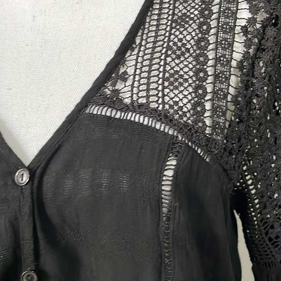 BOHO V-NECK LACE CROCHET BUTTON DOWN FLOWY BELL SLEEVE BLACK BLOUSE - Picture 3 of 12